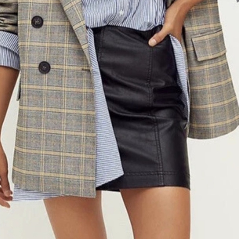 Free People Skirt Modern Femme Faux Leather Mini Skirt Black size 0